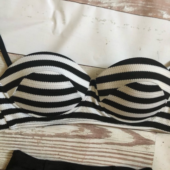 Black and White Striped Bikini Top - Picture 3 of 5